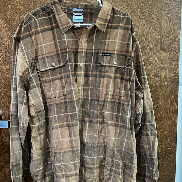 Men’s Columbia Button Down Shirt - Picture 1 of 3